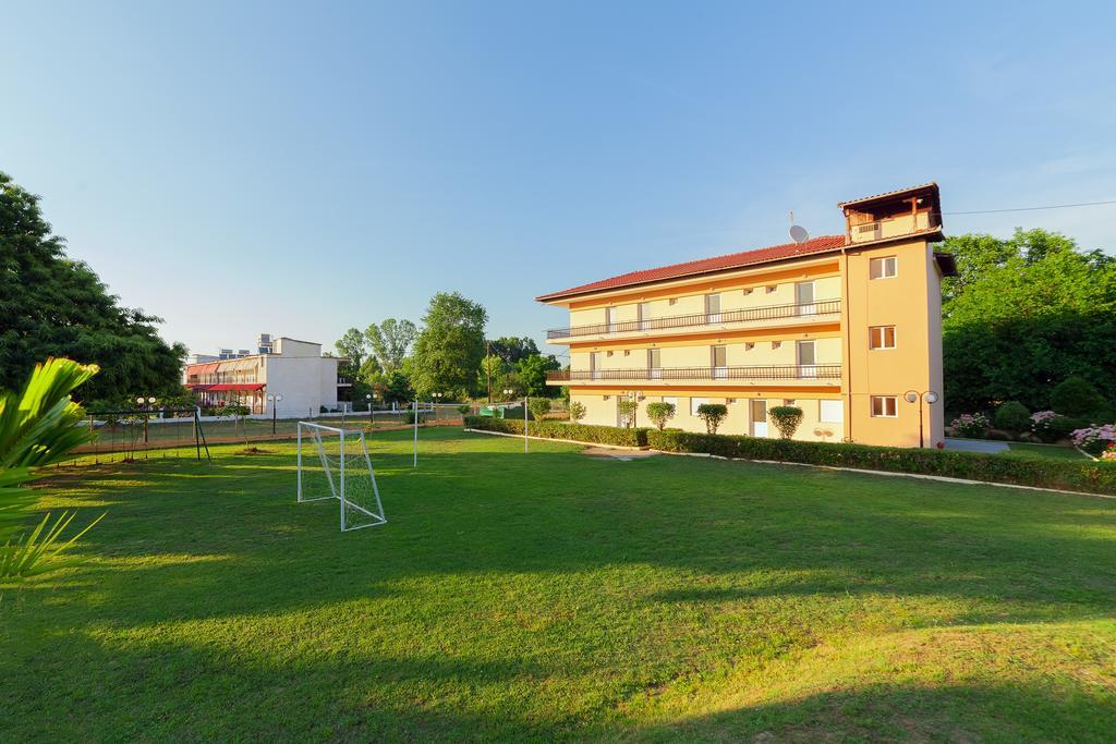 Sintrivanis Resort Beach Paralía Skotínis Exterior foto